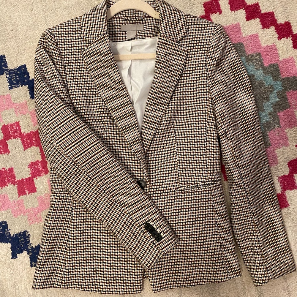 H&M multi colored hounds tooth blazer.